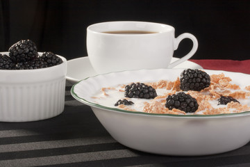 Cereals with blackberry