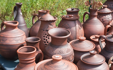 Fototapeta na wymiar Selling pottery on the street