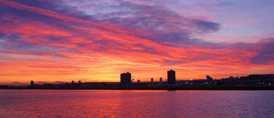 Obraz premium London City Airport Sun Rise