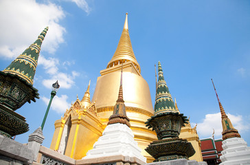 Fototapeta premium Golden Stupa