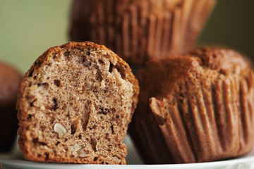 muffins with cinnamon and nuts