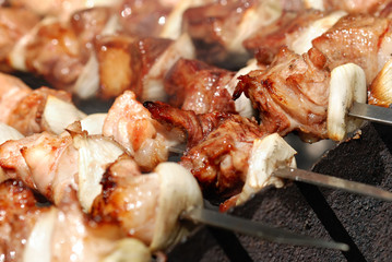 Meat slices prepare on fire