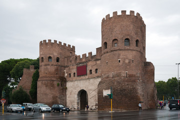Fototapeta na wymiar Porta San Paolo