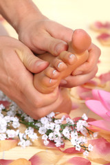 Obraz na płótnie Canvas Female feet massage