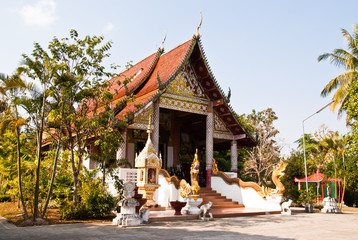 Naklejka premium Buddhist temple in Chiangrai province of Thailand
