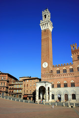 Obraz premium Siena, Rathaus mit Turm
