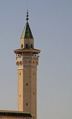 Fototapeta na wymiar Minaret Wielkiego Mosquee Monastir - Tunezja