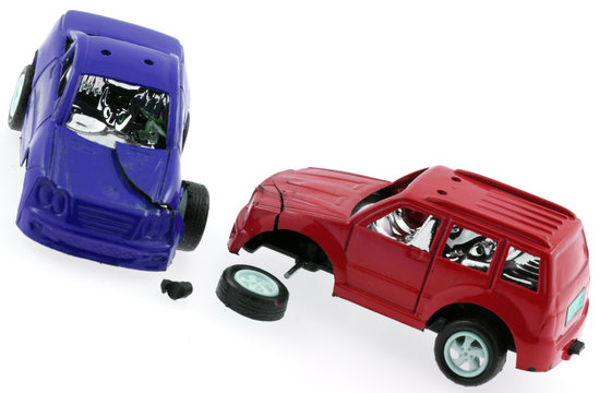 petites voitures accident&eacute;es