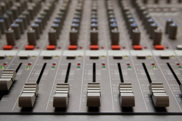 Studio sound mixer details