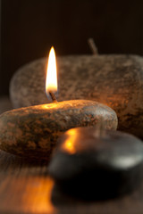 Dekorative Steine als Kerzen