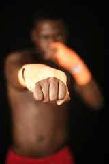 Boxer mit Bandage