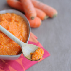 cuillère de purée de carottes 2