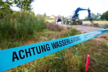 Achtung Wasserleitung