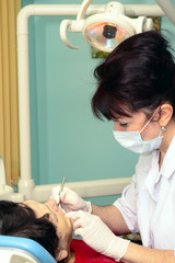 стоматолог дантист
