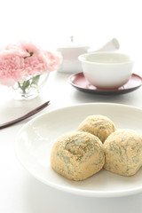 Japanese green tea and traditional dessert