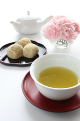Japanese green tea and traditional dessert