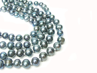 black pearl beads