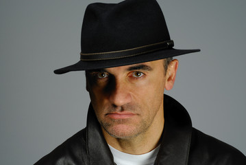 expression et chapeau 17