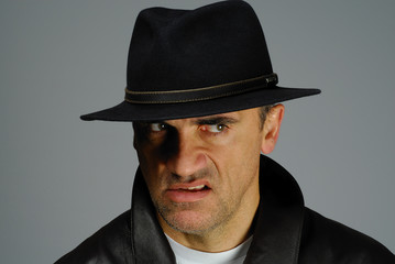 expression et chapeau 19