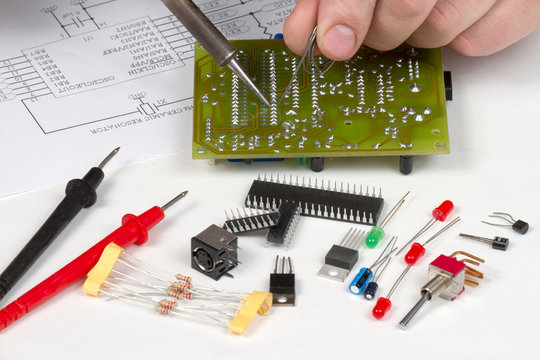 Engineer repairing circuit