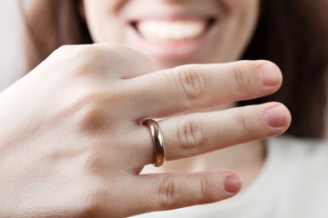Wedding ring on women finger