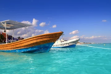 Poster Im Rahmen Puerto Morelos beach boats turquoise caribbean © lunamarina