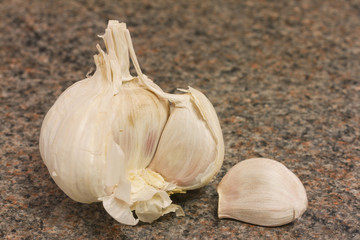 Garlic on kitchen worktop