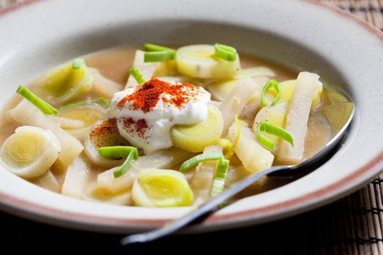 leek soup with kohlrabi
