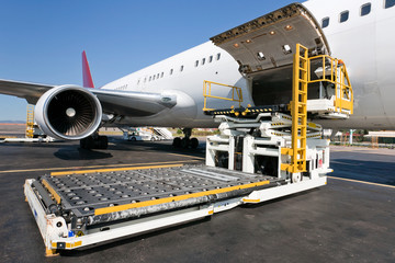 Loading cargo plane