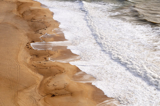 Nazar&eacute; seashore