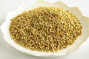 raw buckwheat grains