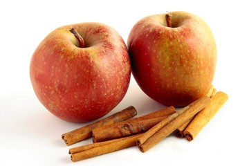 apples and cinnamon barks