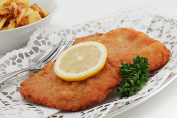 Wiener Schnitzel mit Röstkartoffeln
