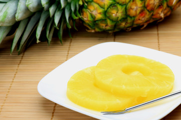 pineapple of the canned food
