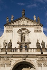 Fototapeta na wymiar Praga - fasada hl. Kościół Zbawiciela
