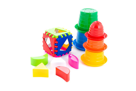 Child toy shape sorter and pyramid