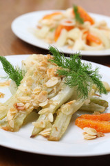Baked fennel with almonds and oranges