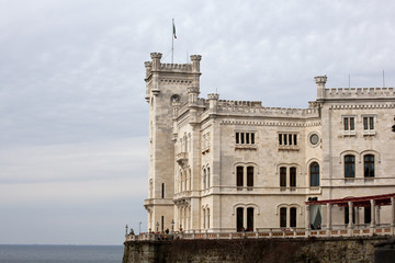 Fototapeta na wymiar Veduta del Castello di Miramare, Trieste