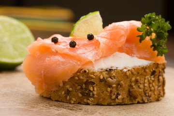 Pane con Salmone affumicato