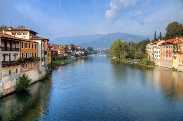 Fototapeta na wymiar Bassano del Grappa Brenta rzeka