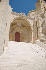 Fototapeta na wymiar door of cathedral at Lleida city
