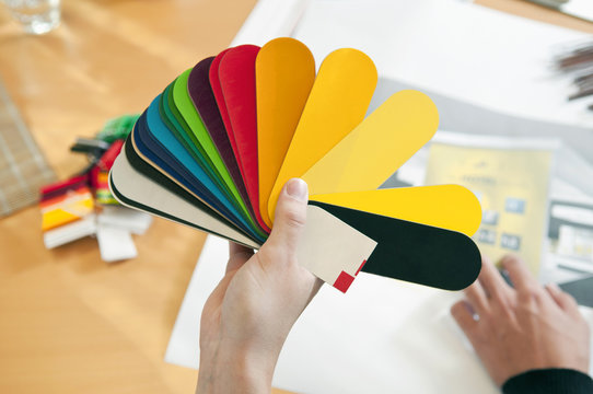 Beratungssituation Material & Farbe