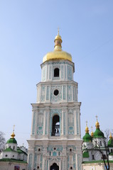 Fototapeta na wymiar Dzwonnica katedry w Sofii prawosławnego w Kijowie, Ukraina