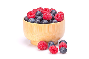 Blueberries and raspberries in a bowl