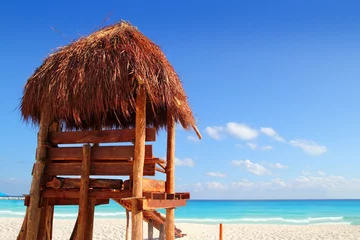 Tuinposter lifeguard wooden sun roof caribbean tropical beach © lunamarina