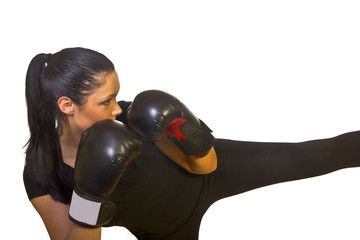 Frau beim Kickboxen als Selbstverteidigung - 30231169