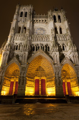 Illumination de la Cathédrale Notre-Dame d'Amiens en polychromie