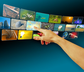 Hand browsing in virtual space using touch screen interface