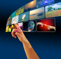 Hand browsing in virtual space using touch screen interface