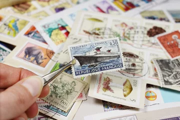Deurstickers briefmarkensammlung © liveostockimages